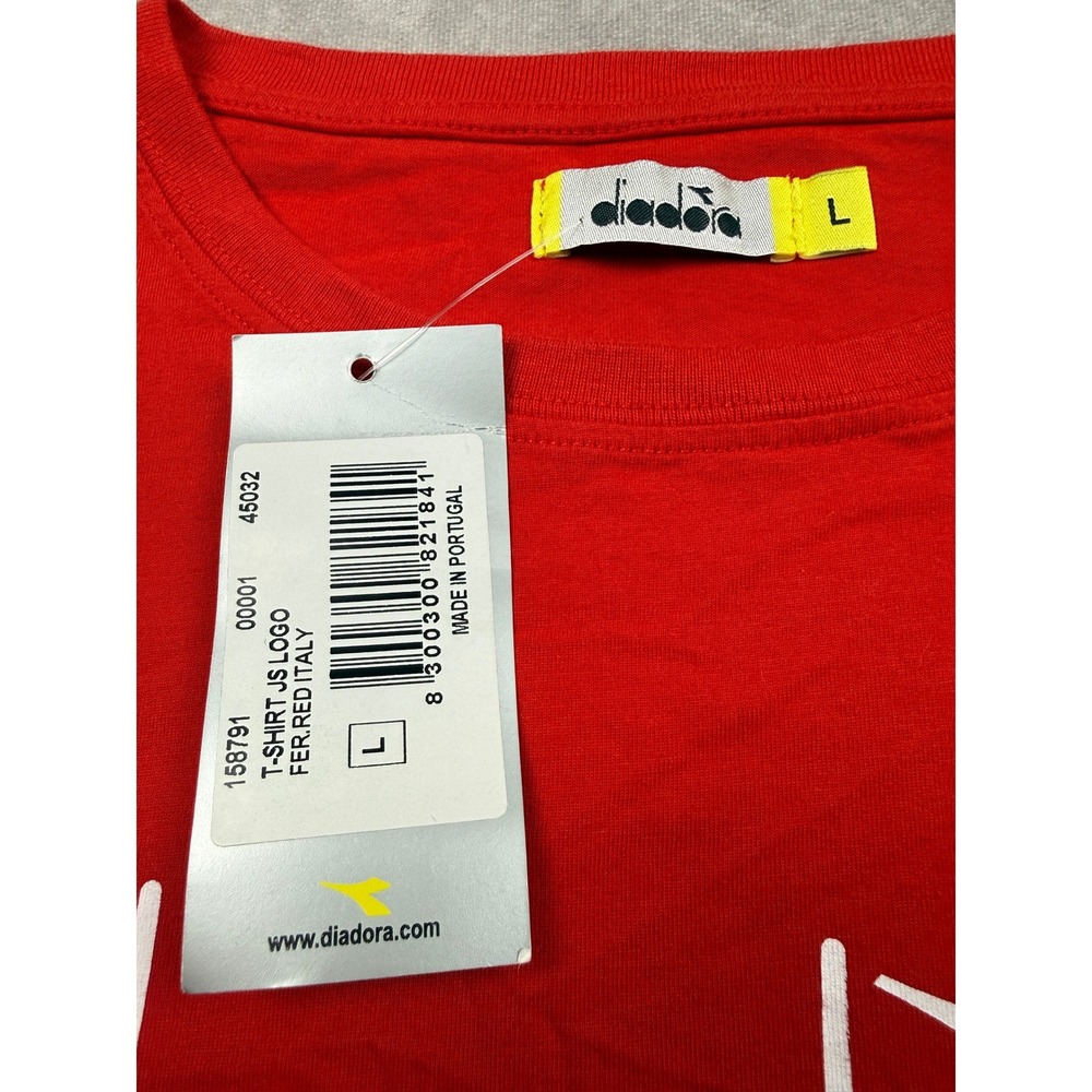 NWT Diadora 1948 Men L Legends Never End Sneaker Graphic T-Shirt Red Portugal - Picture 7 of 11